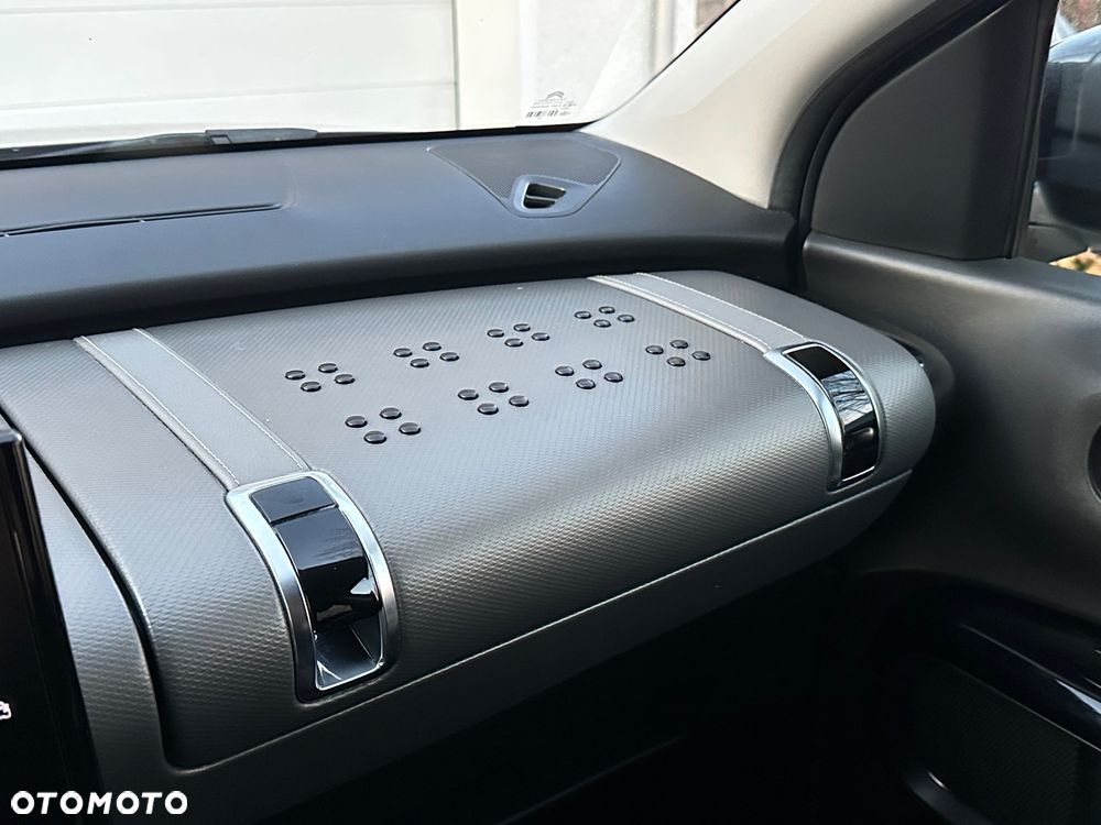 Citroën C4 Cactus 1.2 PureTech Shine S&S - 19