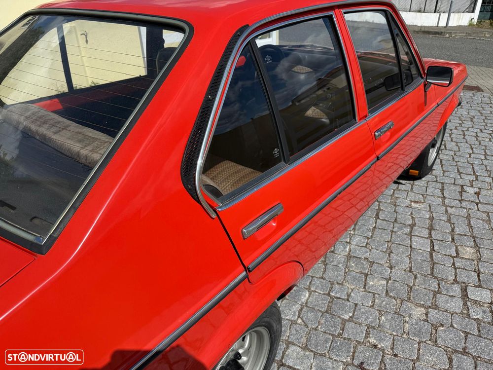 Ford Escort - 7