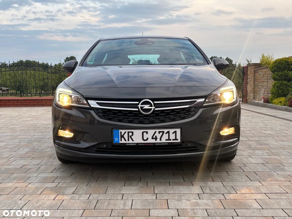 Opel Astra 1.4 Turbo Cosmo - 25