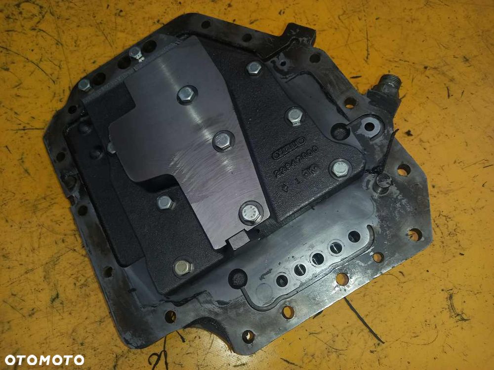 Płyta sterująca skrzyni biegów New Holland TS115 - 5