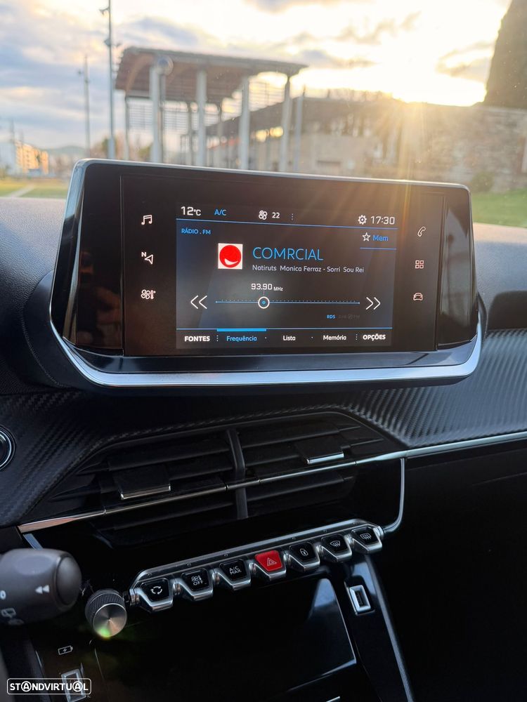 Peugeot 208 1.2 PureTech Allure EAT6 - 7