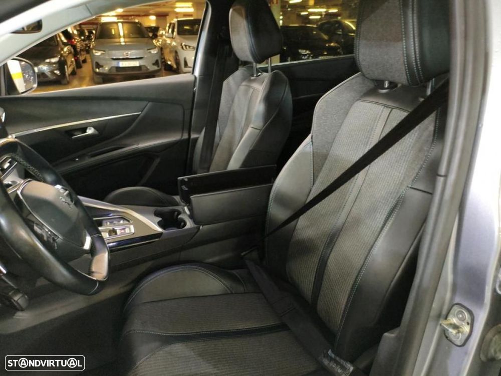 Peugeot 5008 1.5 BlueHDi Allure EAT8 - 4