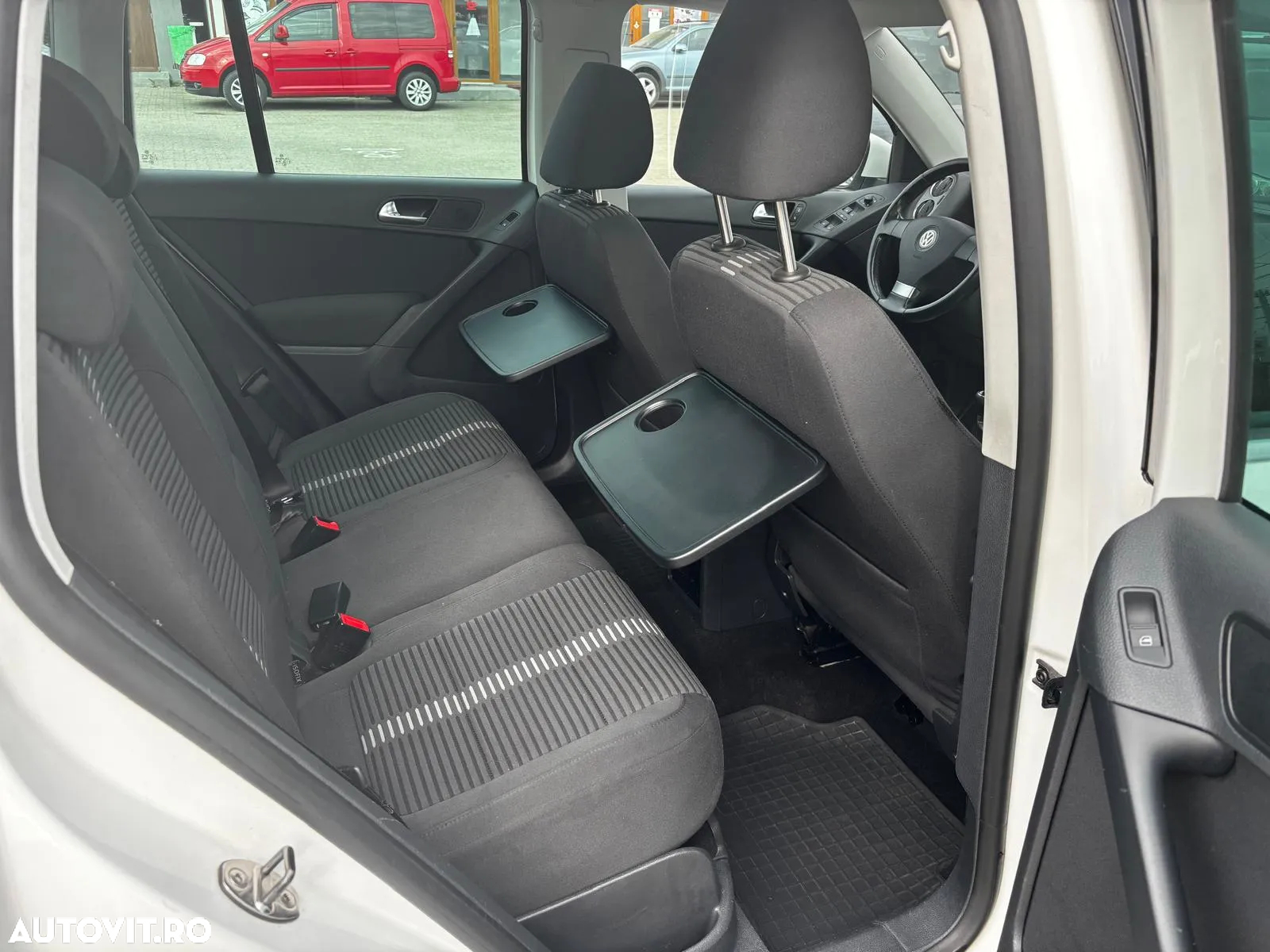 Volkswagen Tiguan - 9