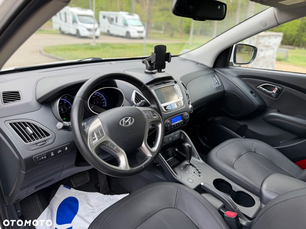 Hyundai ix35 2.0 CRDi 4WD Automatik Premium - 24