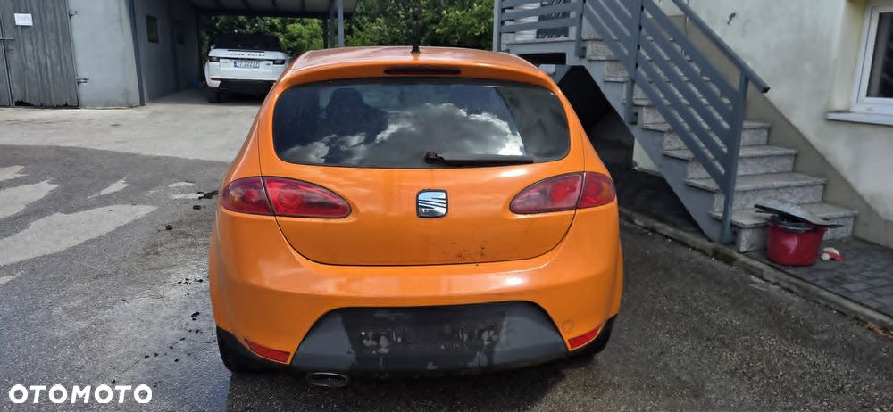 SEAT LEON II belka wzmocnienie zderzaka tył - 1