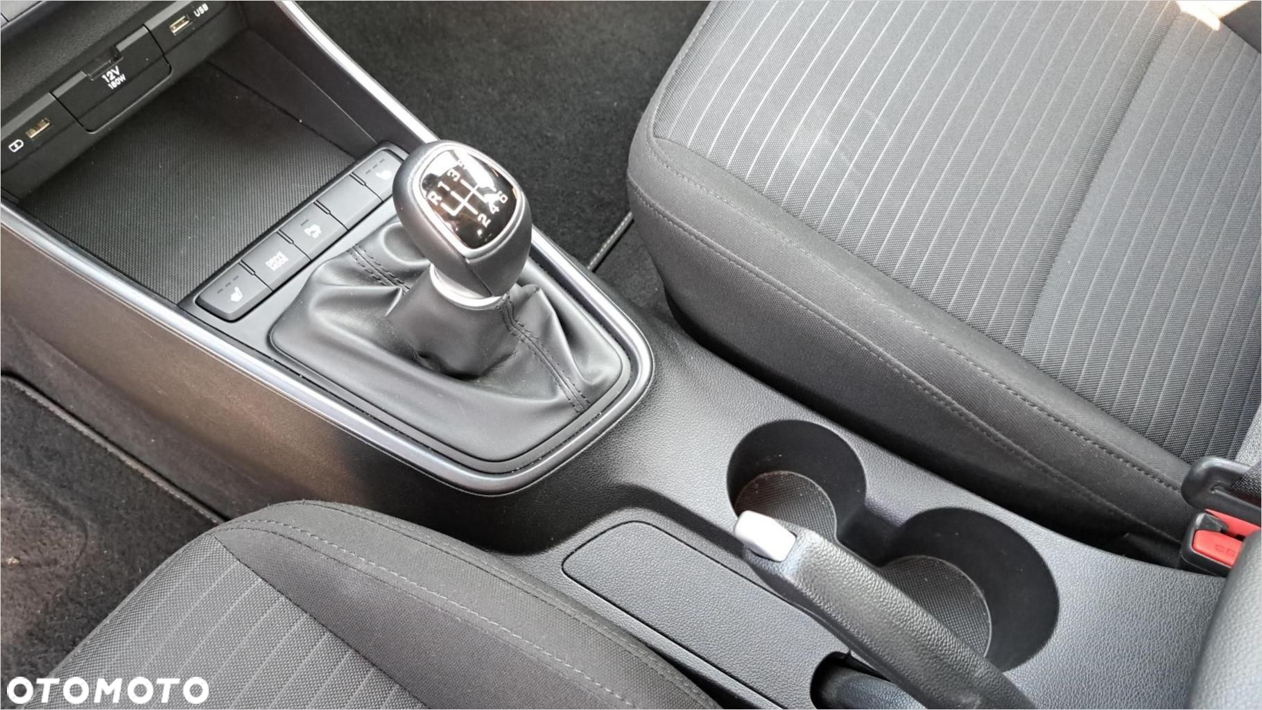 Hyundai i20 - 15