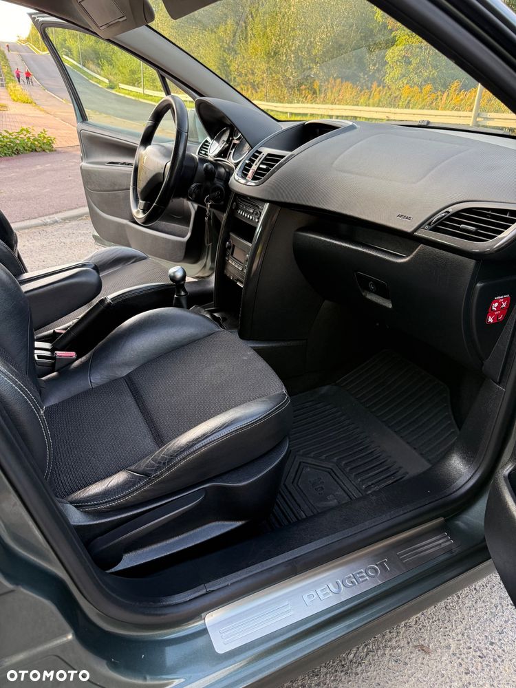 Peugeot 207 1.6 HDi Sporty - 10