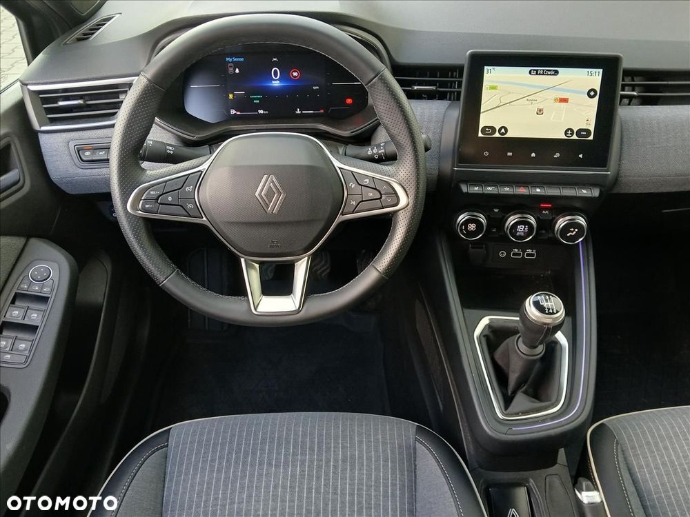 Renault Clio - 11