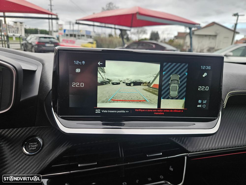 Peugeot 2008 1.2 PureTech GT EAT8 - 54