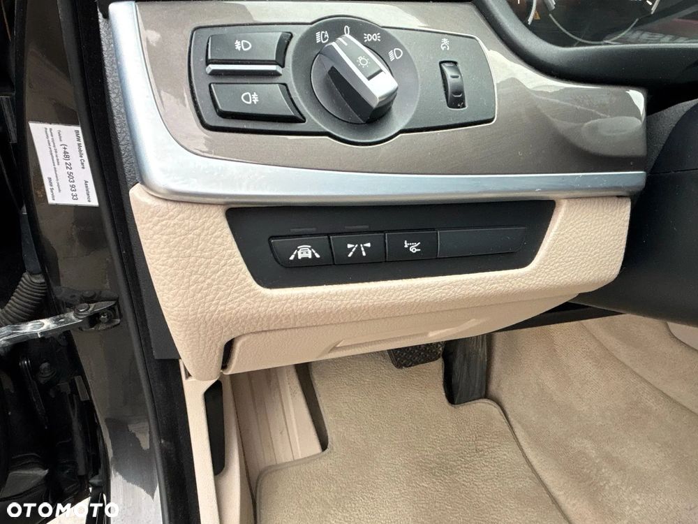 BMW Seria 5 525d xDrive Modern Line - 19