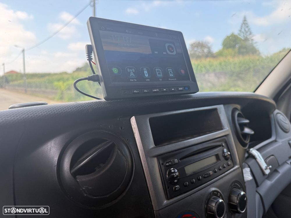 Iveco DAILY 3.0   35C15  7 LUGARES - 10