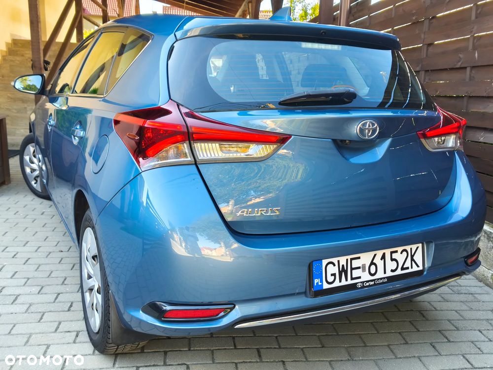 Toyota Auris 1.6 Premium - 3