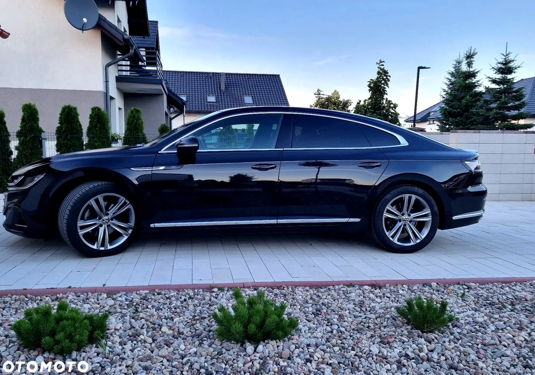 Volkswagen Arteon 2.0 TDI R-Line DSG - 11