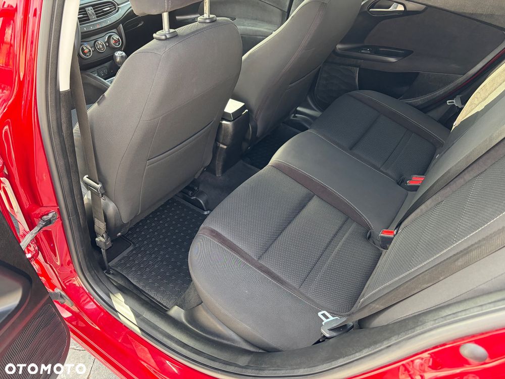 Fiat Tipo 1.4 T-Jet Lounge - 26