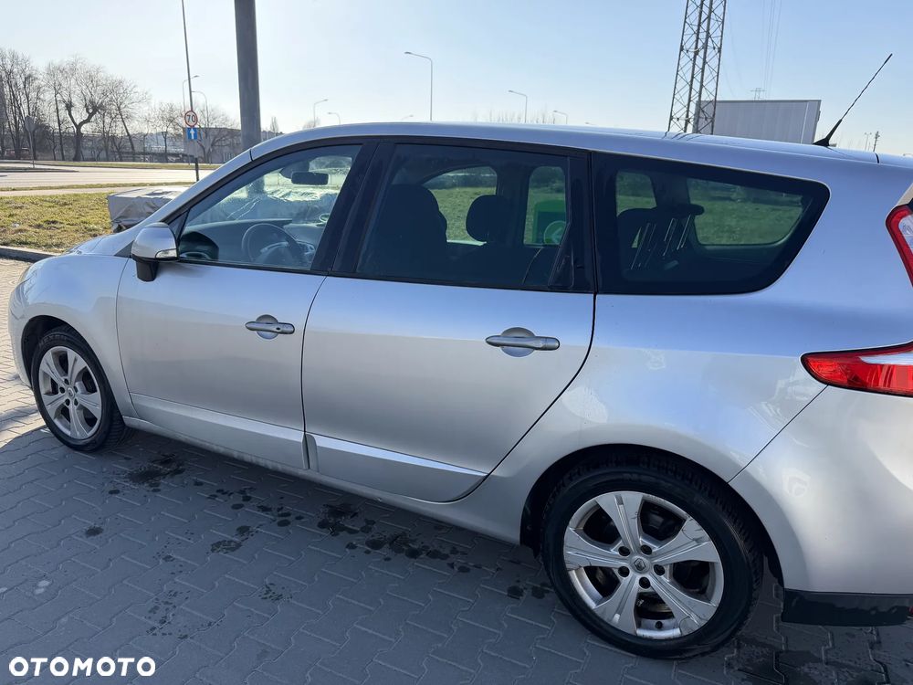 Renault Scenic - 12
