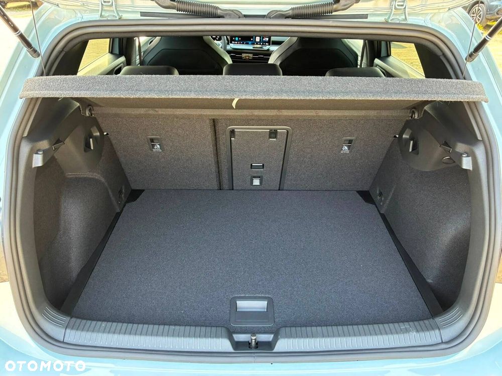 Volkswagen Golf - 28