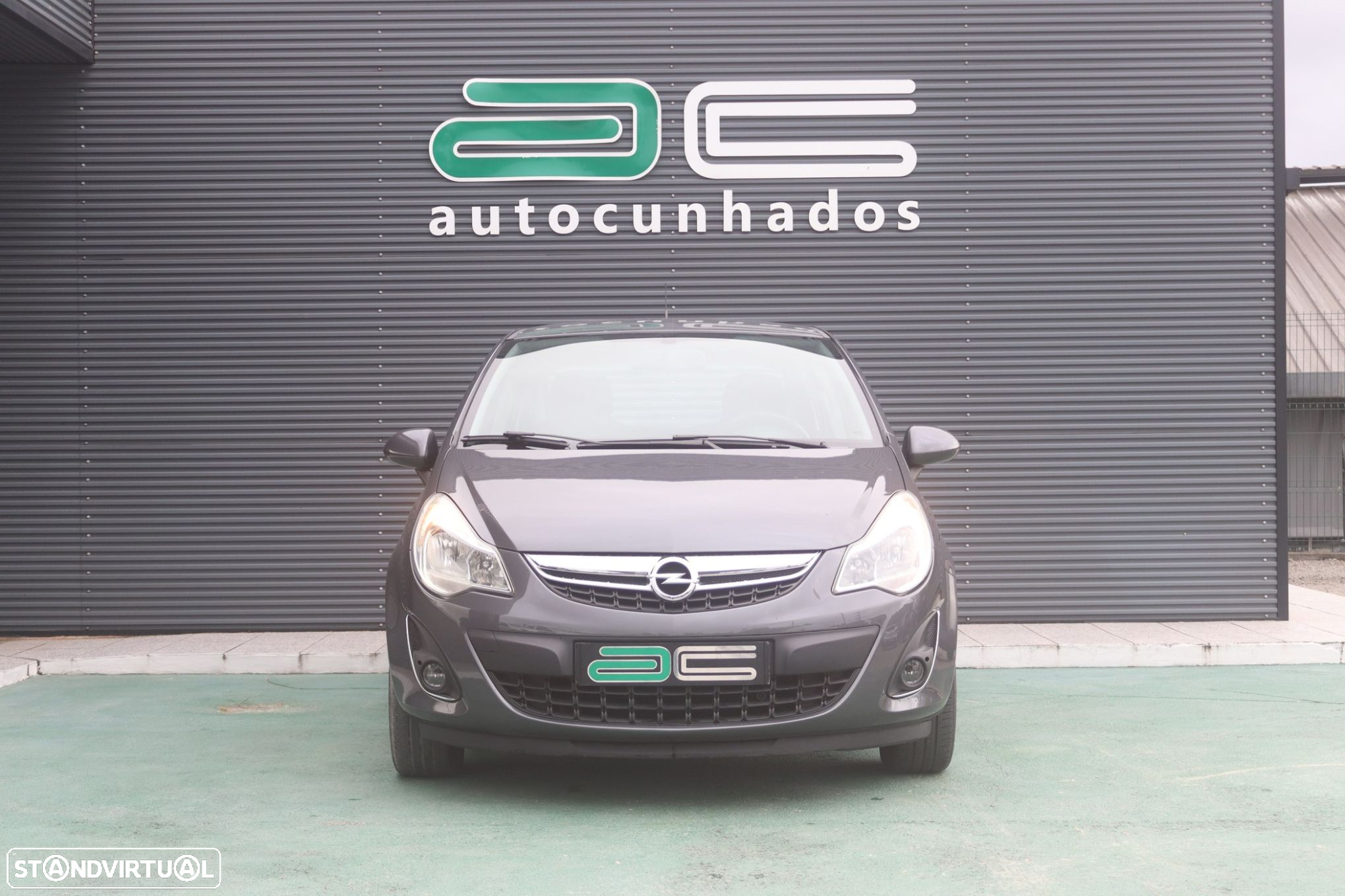 Opel Corsa 1.2 Enjoy - 2