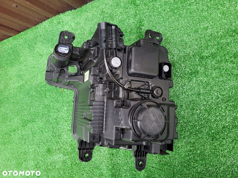 Hyundai Staria lampa przod prawa full led - 7