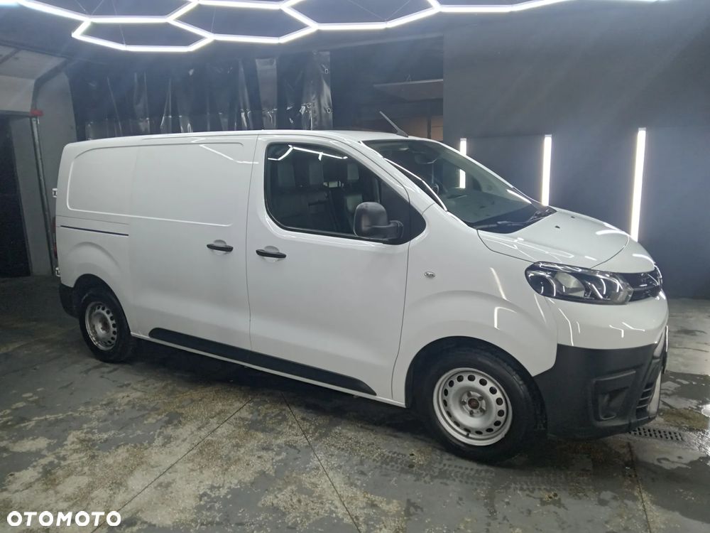 Toyota proace - 2