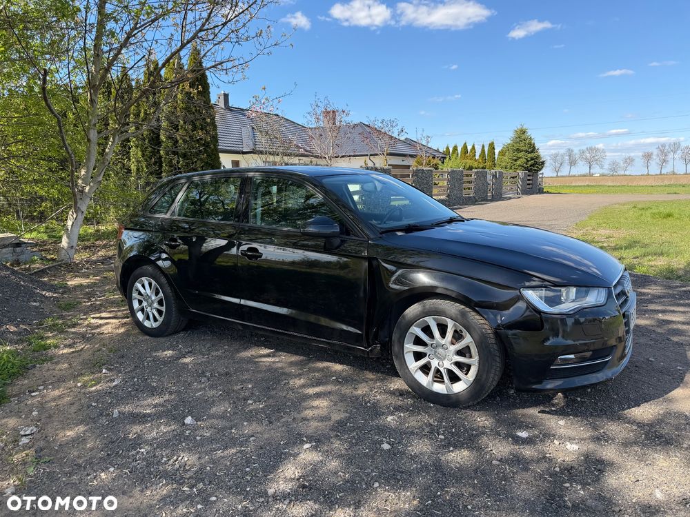 Audi A3 Sportback 2.0 TDI DSG Attraction - 11