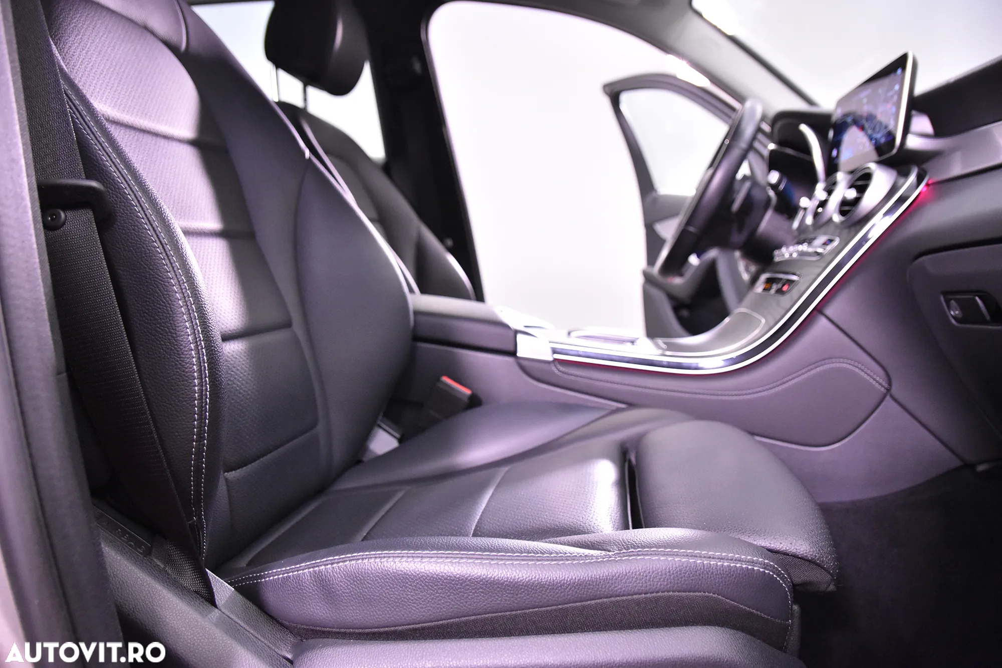 Mercedes-Benz GLC 220 d 4MATIC - 11
