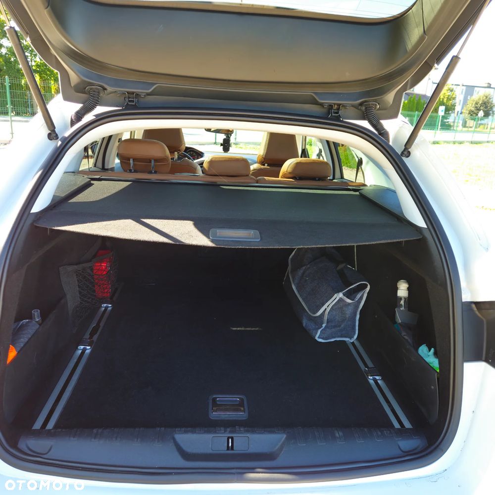 Peugeot 308 SW 2.0 Blue HDi Allure S&S - 24