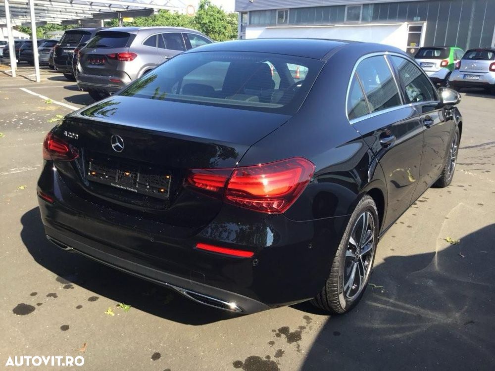 Mercedes-Benz A 200 Sedan MHEV 7G-DCT - 8