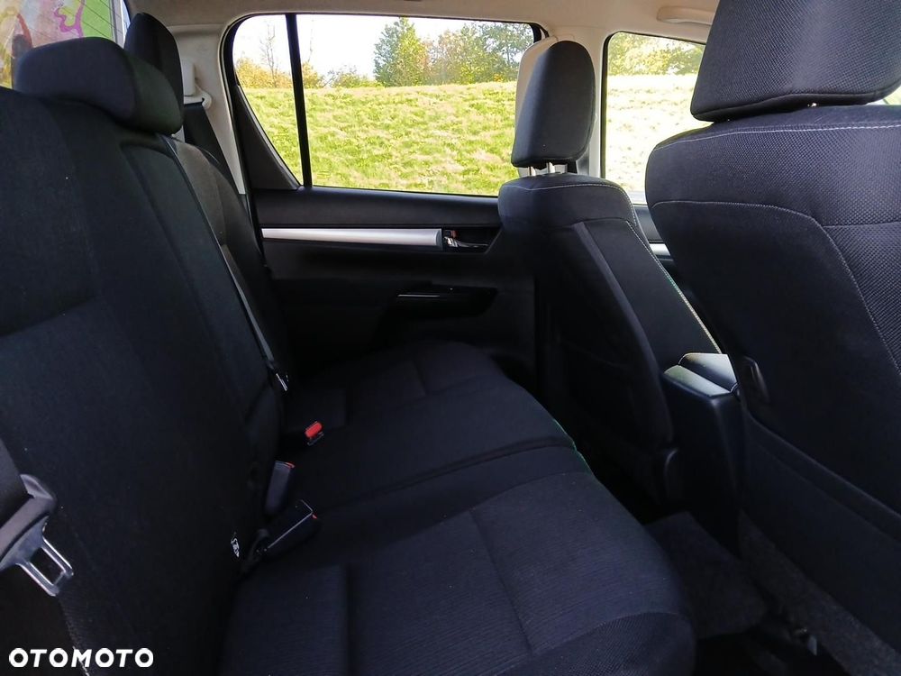 Toyota Hilux 2.8 D-4D Double Cab SR5 4x4 - 18