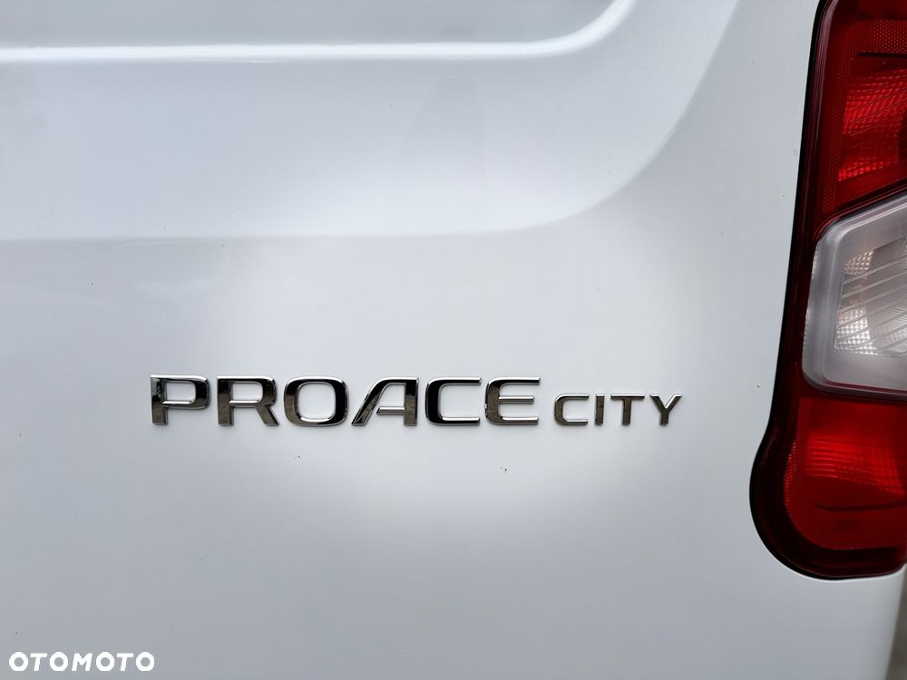 Toyota Proace City - 26