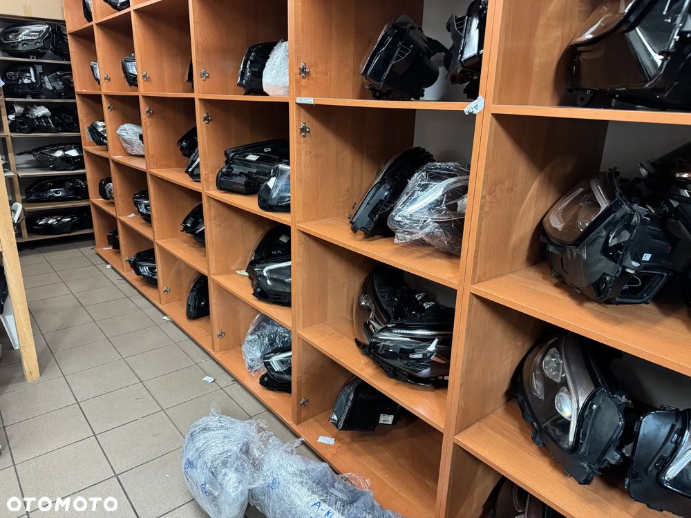 MASKA MERCEDES C KLASA W205 - 10