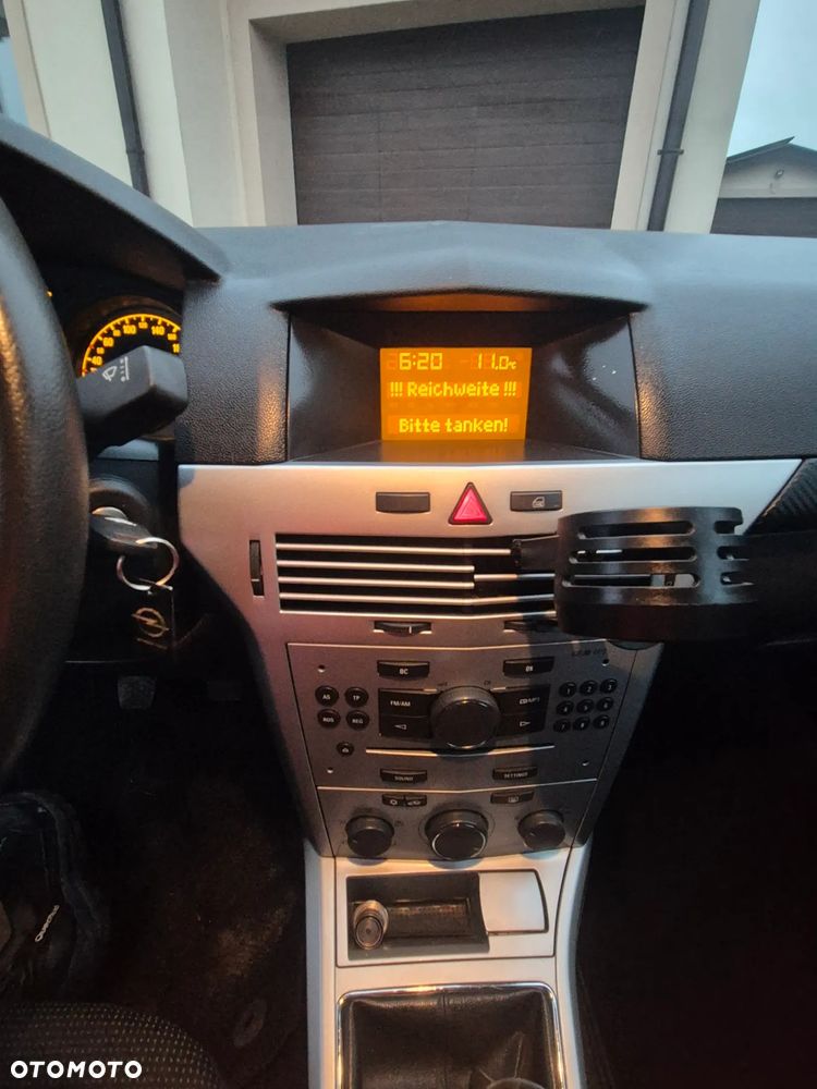 Opel Astra 1.6 Selection 110 Jahre - 31