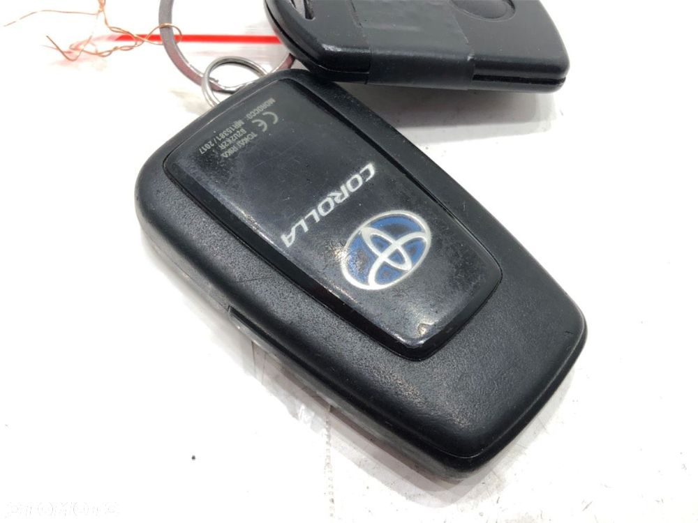 KLUCZYK PILOT SMART KEY  TOYOTA COROLLA sedan (_E21_) 2019 - 2022 1.8 VVTi Hybrid (MZEA12) 90 kW - 2