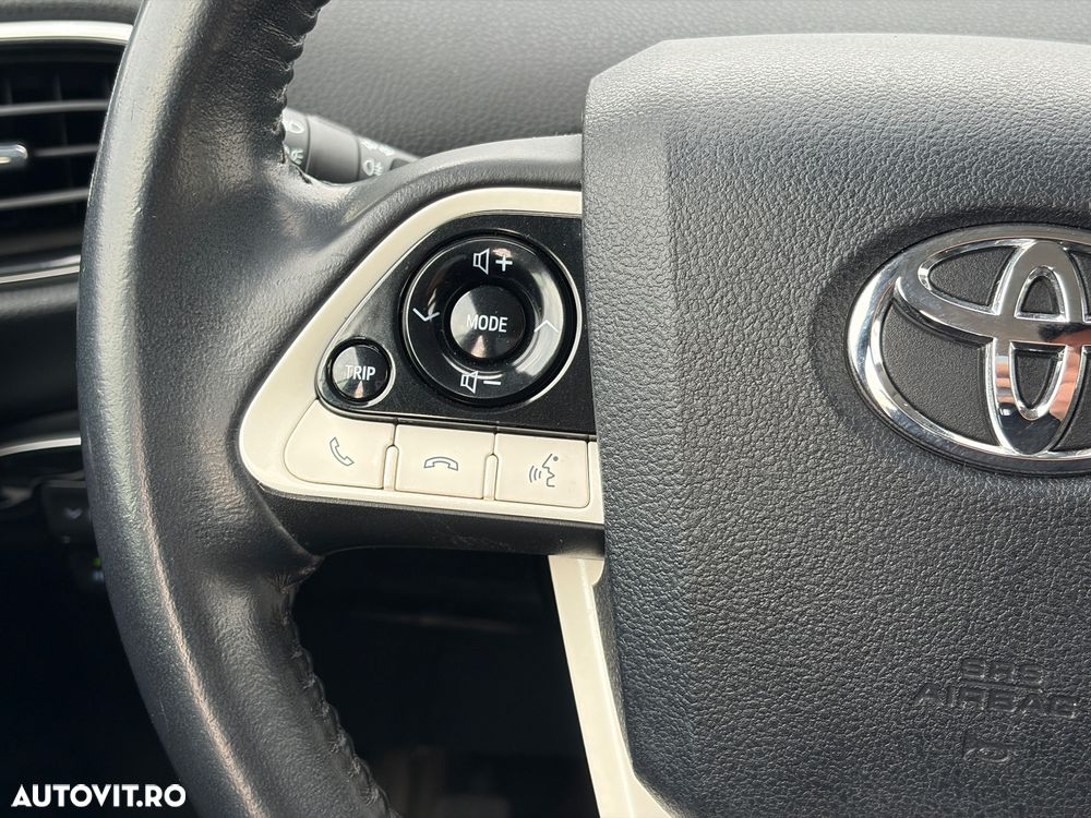 Toyota Prius (Hybrid) Executive - 21