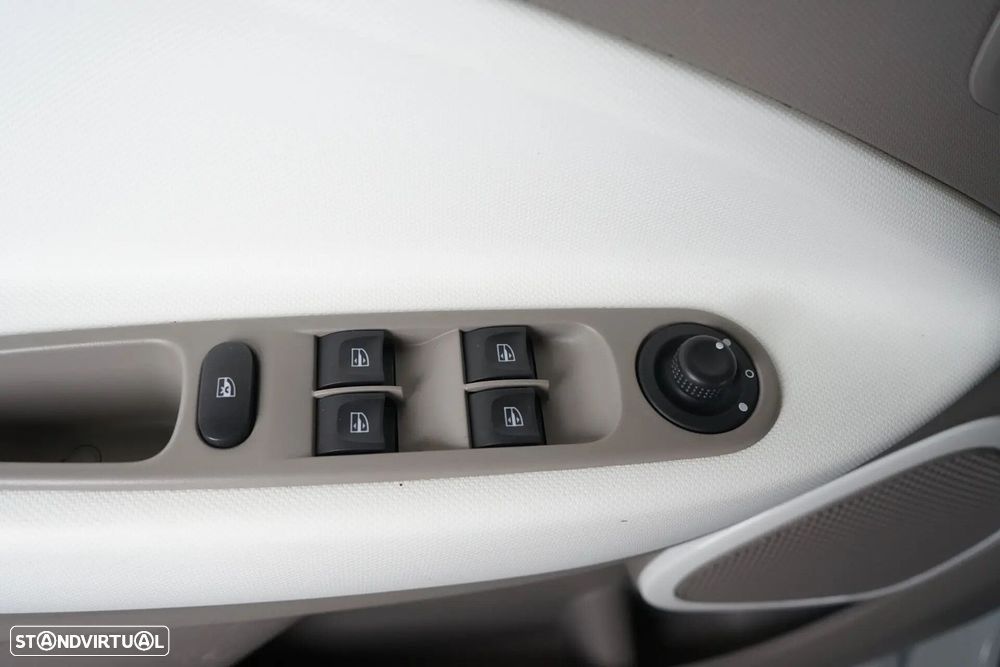 Renault Zoe (c/ Bateria) Life 40 - 19