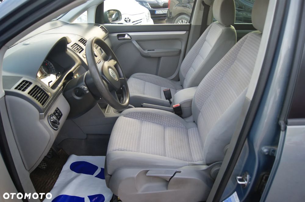 Volkswagen Touran 2.0 TDI Highline - 12