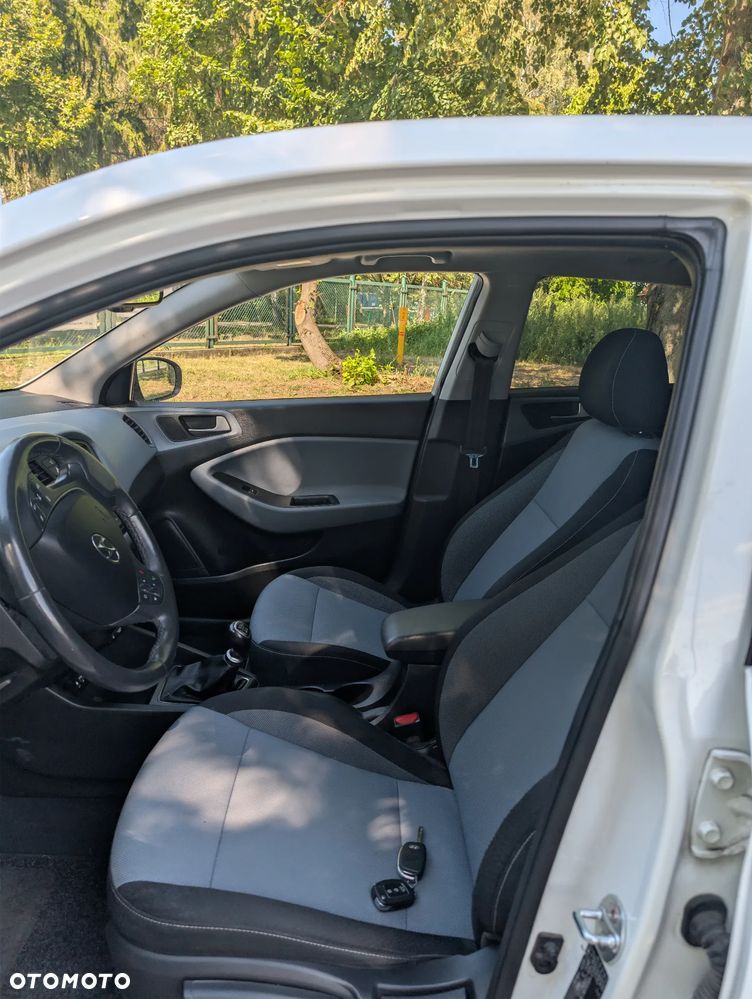 Hyundai i20 - 33