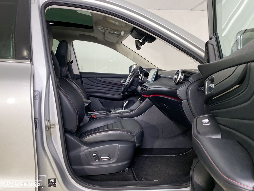 MG EHS 1.5 T-GDI Plug-in Hybrid Luxury - 17