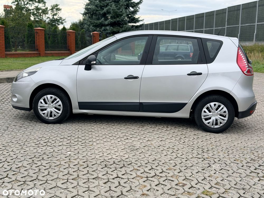 Renault Scenic 1.5 dCi FAP eco - 8