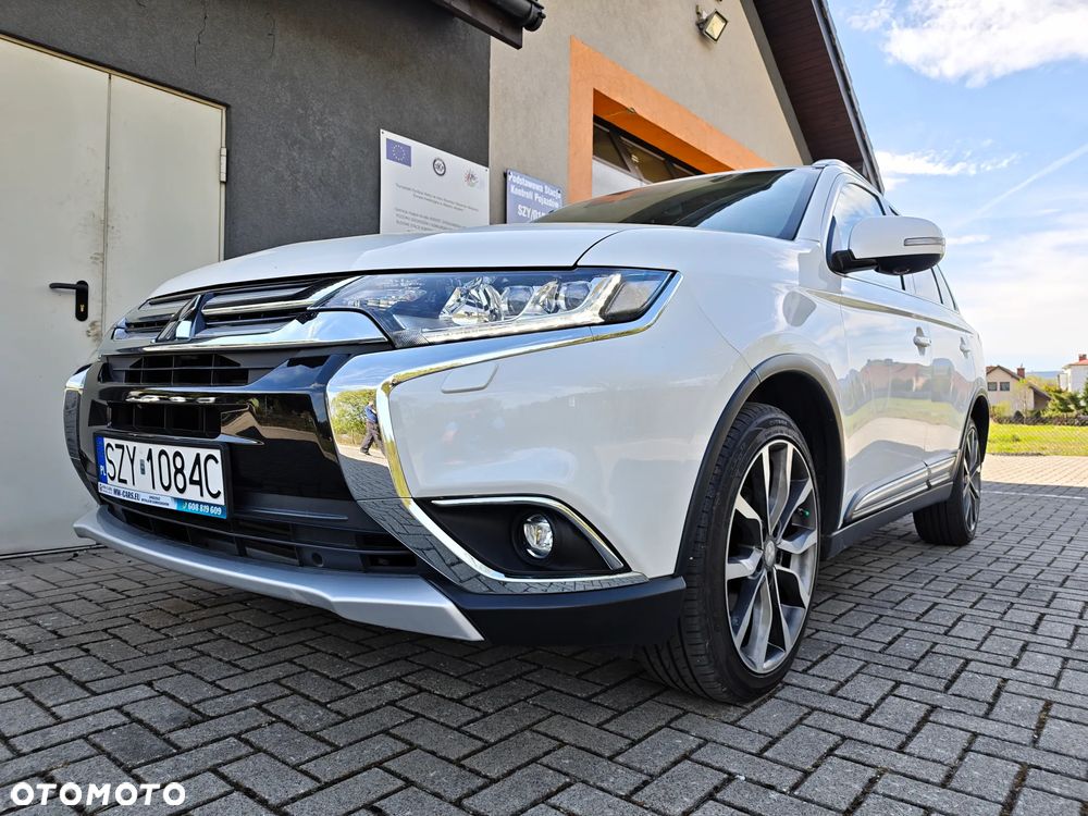 Mitsubishi Outlander 2.0 4WD CVT Diamant Edition+ - 2