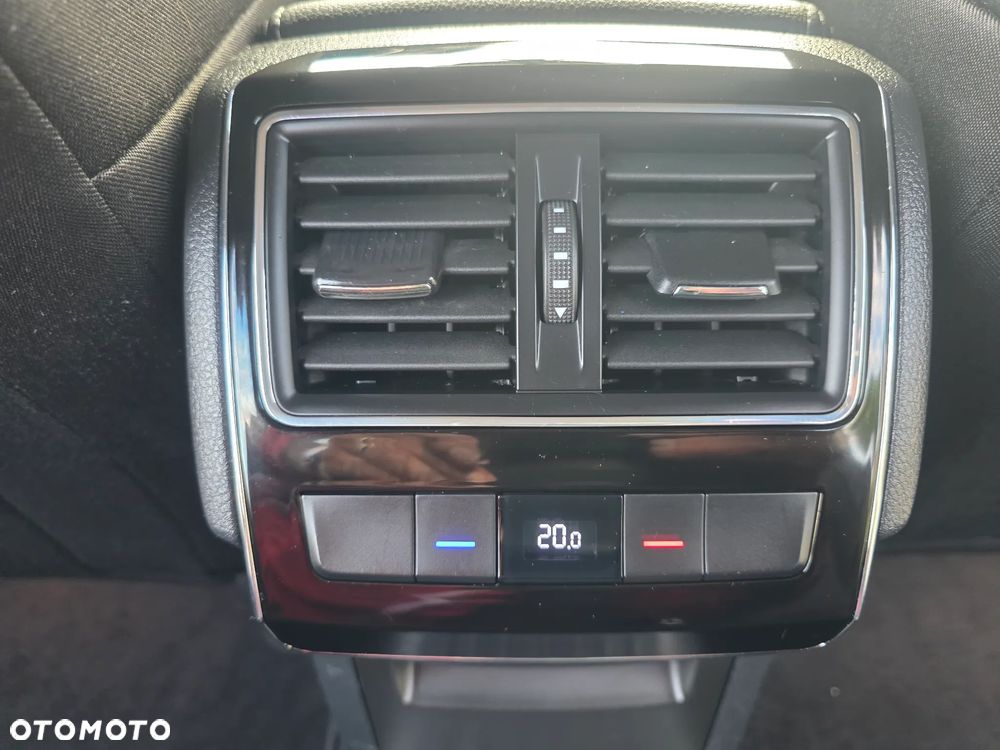 Skoda Superb 2.0 TDI Active DSG - 19