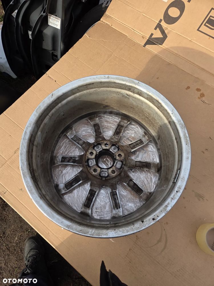 Felga aluminiowa Audi A4 S4 B9 18 Cali 8W0601025H E-8.0Jx18H2 ET 40 - 15