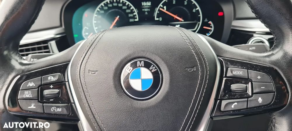 BMW Seria 5 520d Efficient Dynamics Edition Aut. - 12