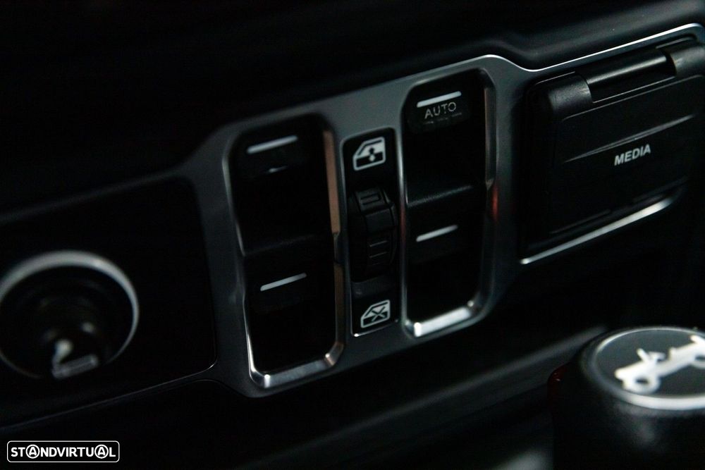 Jeep Wrangler Unlimited 2.2 CRD Sport AT - 60