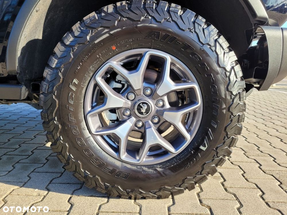 Ford Bronco - 14
