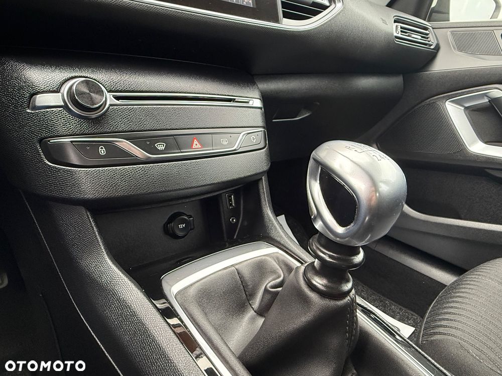 Peugeot 308 1.6 e-HDi Allure S&S - 21