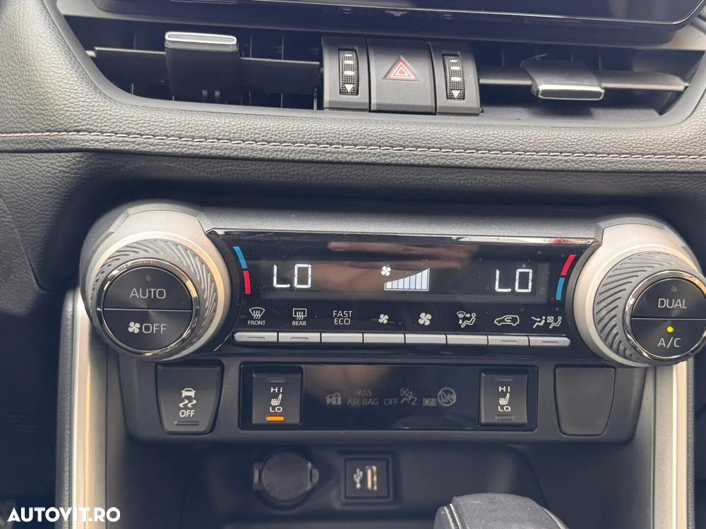 Toyota RAV4 2.5 VVT-iE 4x4 Luxury - 19