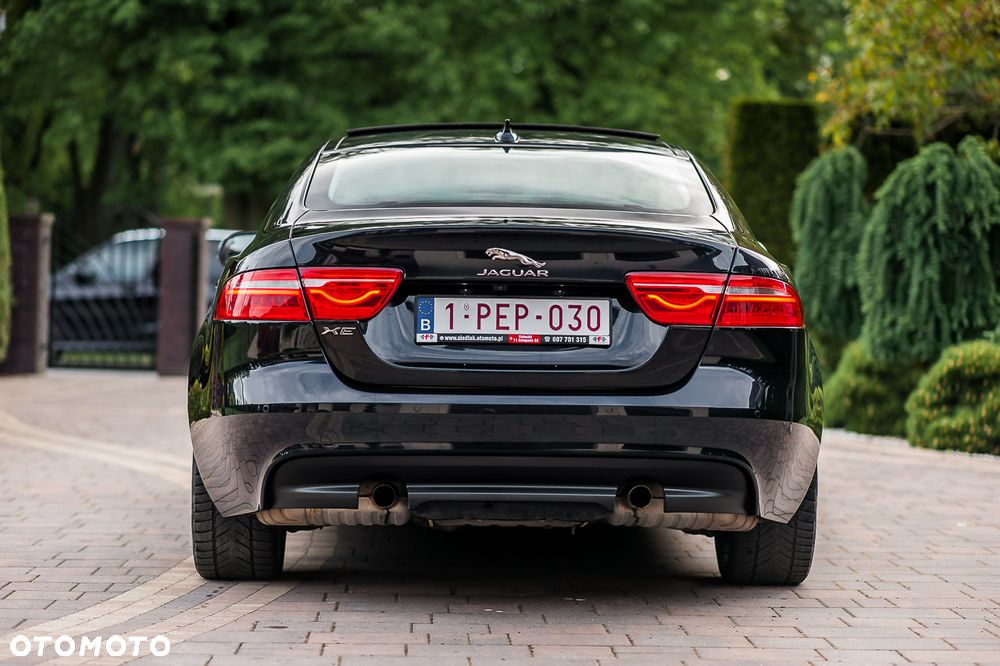 Jaguar XE 2.0 T Prestige - 6