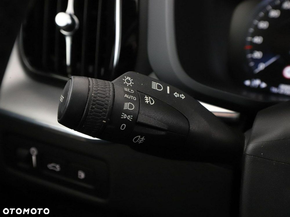 Volvo XC 60 T8 Plug-In Hybrid AWD Inscription - 35