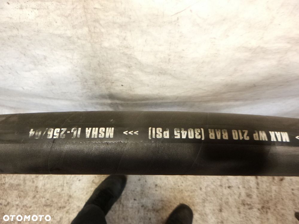 wąż hydrauliczny wysokiego ciśnienia 1 1/4'' 210bar 2,7m - 6