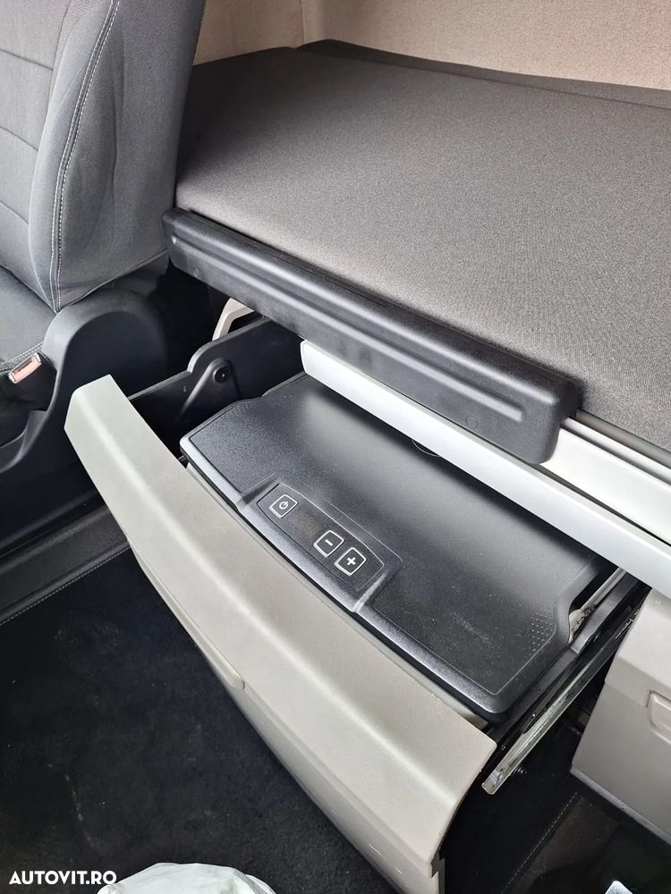 MAN TGX 18.500 4x2, 2019, 581.059km KIT BASCULARE, jante AL,Camera spate, AUTOMATA+INTARDER 6 trepte, Argintiu  metalizat, FRIGIDER, BALOANE FATA, Parasolar, GOARNE, Bara metalica fata, STARE FOARTE BUNA-POSIBILITATE LEASING 4 ani-PROMOTIE 25.900 EUR+Tva - 38